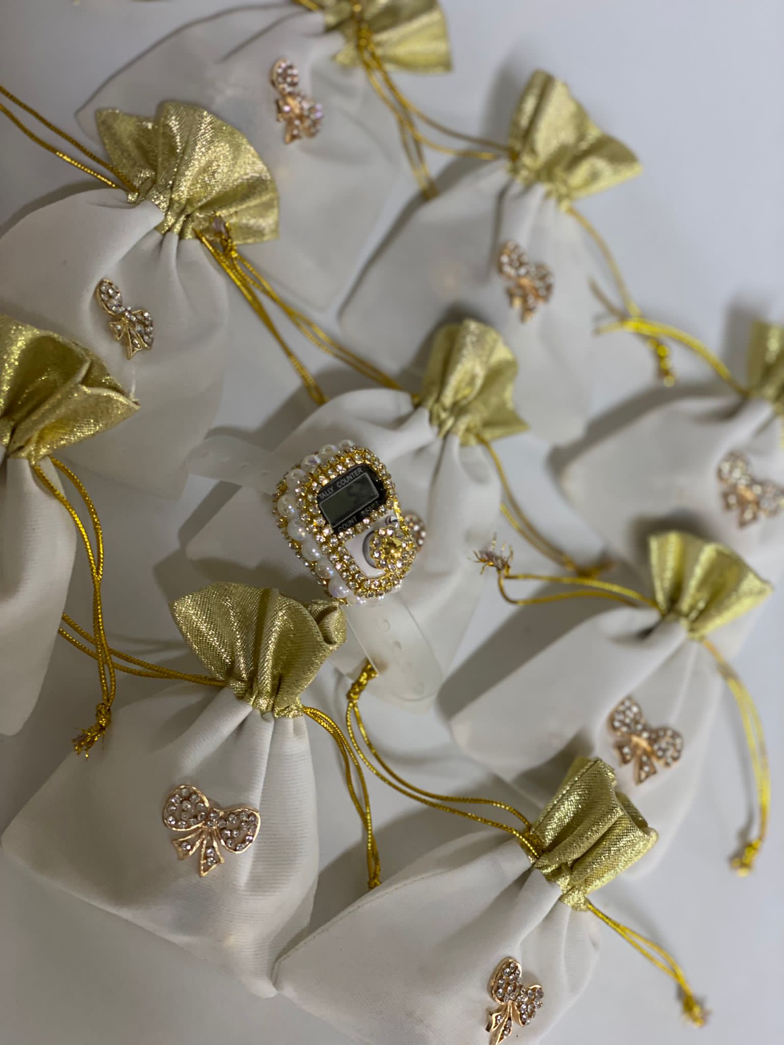 Kadife kese içinde taşlı zikirmatik karışık renk